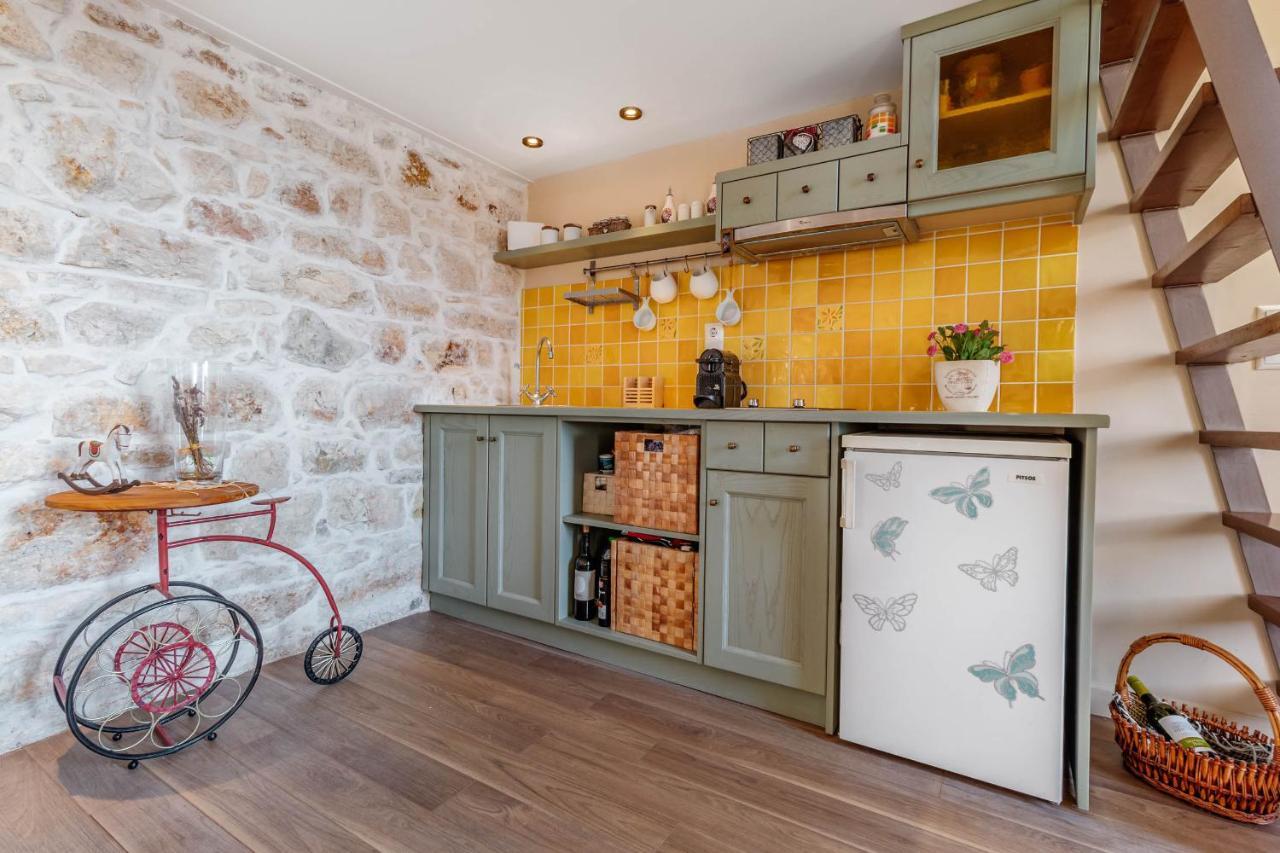 Mouragia Loft - Waterfront Old Corfu Town Apartment Exterior foto